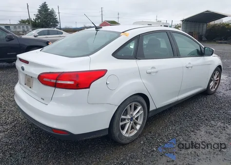 2015 Ford Focus Se z USA, uszkodzony, nr VIN 1FADP3F29FL243889